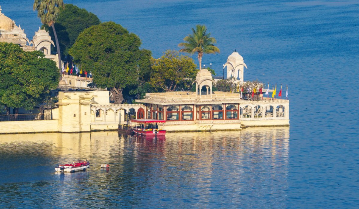 Jewels of Udaipur | City of Lakes and Royal Palaces